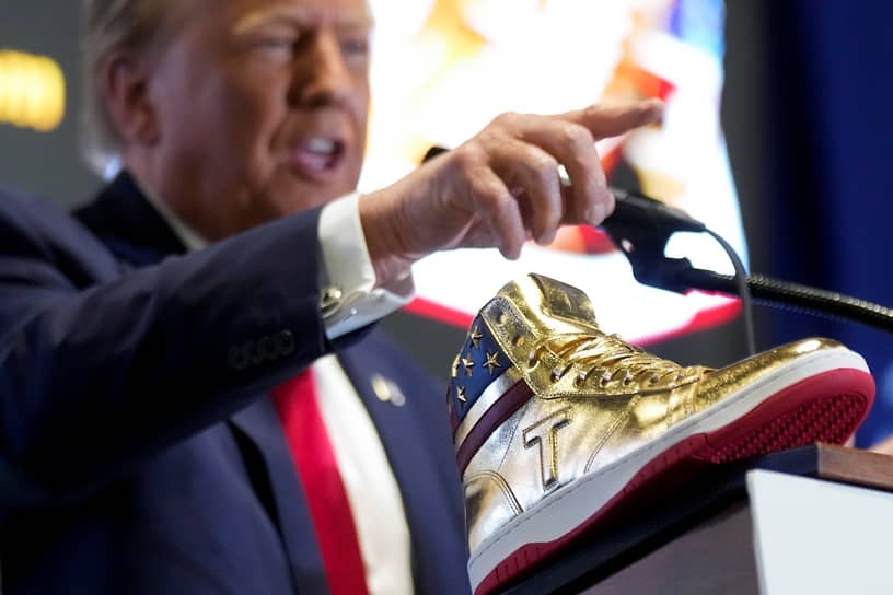 Дональд Трамп запустил свою линию кроссовок