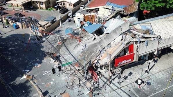 Filippinda mudhish zilzila: 32 kishi halok bo‘ldi