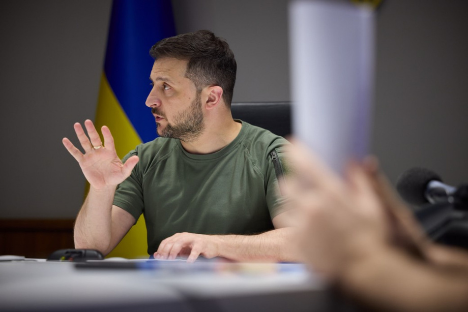 Россия шу йил ёзда Беларусда «ниманидир тайёрламоқда» – Зеленский