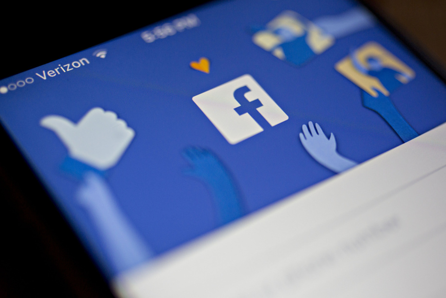 Данные миллионов пользователей Facebook оказались в открытом доступе
