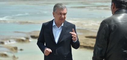 Шавкат Мирзиёев дал указания по восстановлению прорванной дамбы (фото)