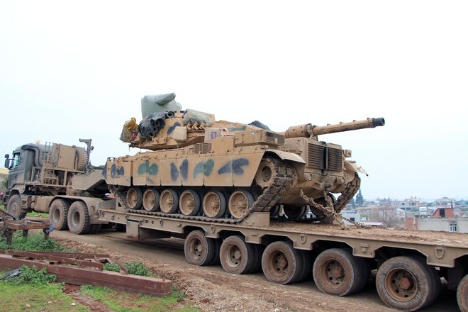 Турция перебрасывает танки к границе с Грецией