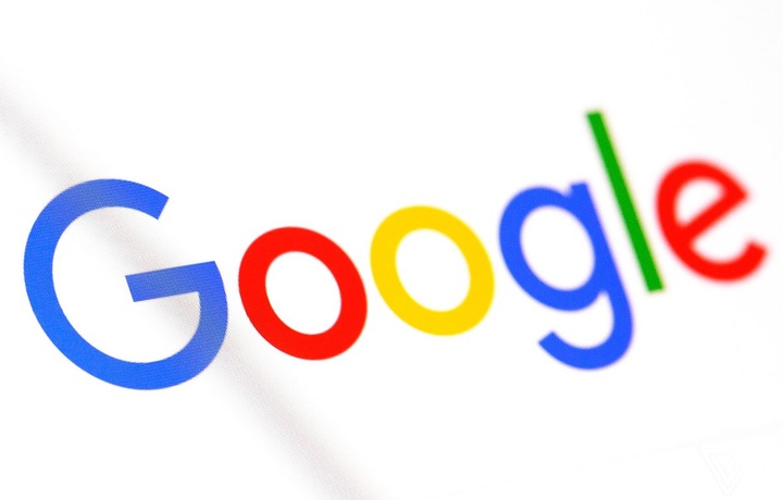 Google научила широкоугольные камеры фотографировать людей правильно (фото+видео)