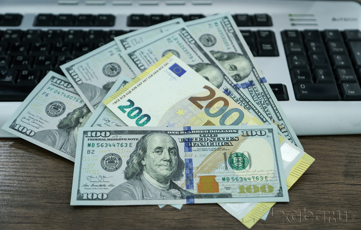 Hafta oxirida dollar yana ko‘tarilmoqda