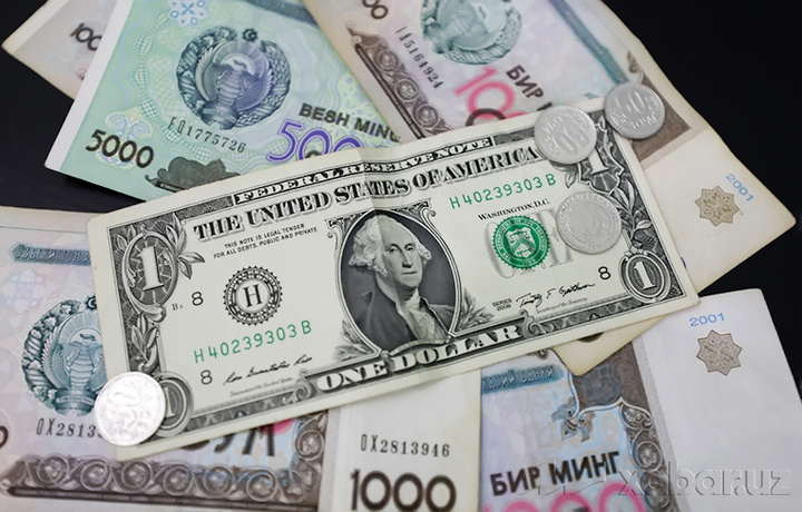 ЦБ Узбекистана установил курсы валют на 25 марта