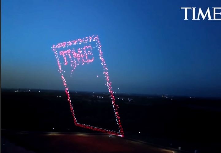 Intel создала обложку для журнала Time при помощи 958 дронов (ВИДЕО)
