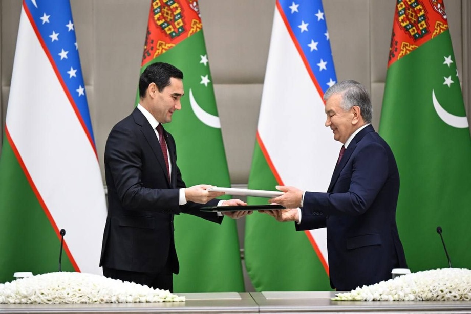 Президент Узбекистана и Туркменистана подписали новый пакет документов по сотрудничеству