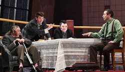 – Кечирасиз, бугун ишдан уйга қайтгач, нималар қиласиз? – деб сўрайман азбаройи қизиққанимдан.