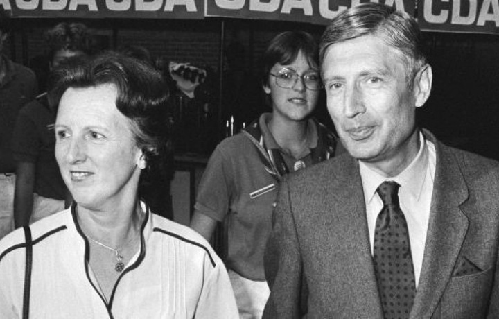 Экс-премьер Нидерландов и его жена ушли из жизни путем двойной эвтаназии