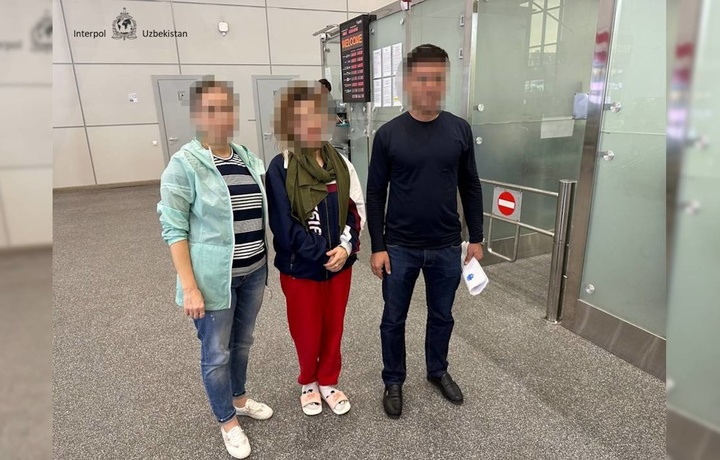 Из Омана в Узбекистан экстрадировали женщину, подозреваемую в торговле людьми