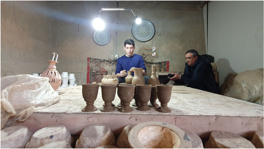 Кулол дўконига кирдим бир сафар...