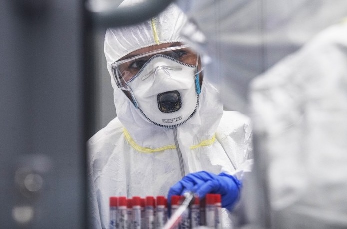 Число зараженных коронавирусом достигло 4591. В четырех регионах выявлены больные среди населения