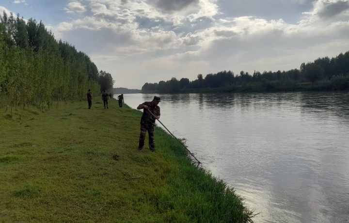 В Намангане утонула 12-летняя девочка. Её тело не могут найти три недели