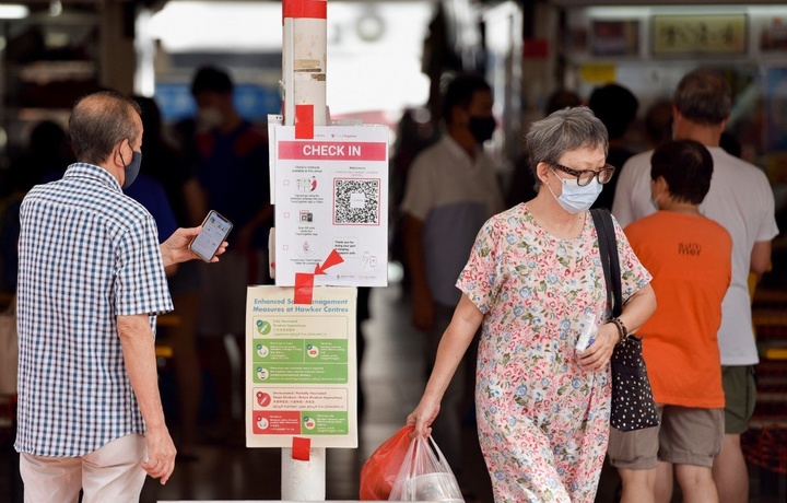 Singapur kovidga chalingan bunday bemorlarni bepul davolamoqchi emas