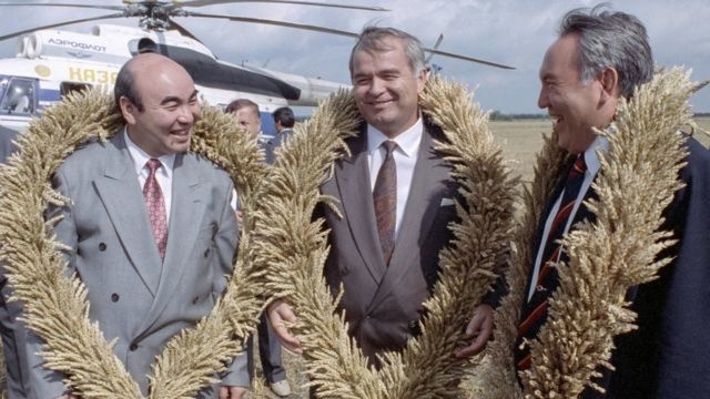 Askar Akayev eng katta xatosi, Karimov va «lola inqilobi» sababi haqida gapirdi