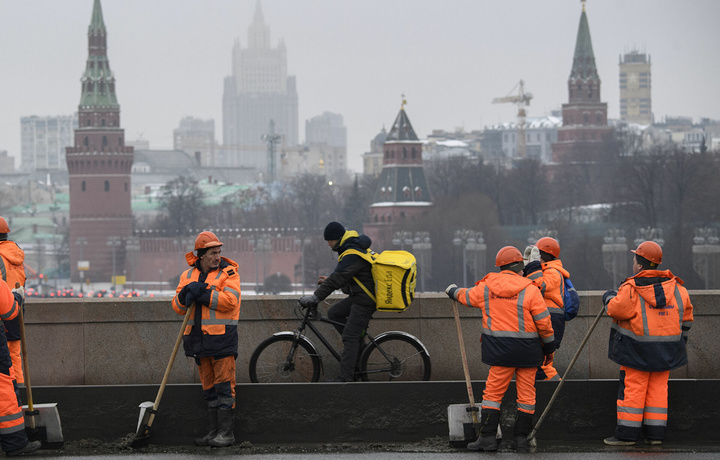 Россия муҳожирлар ҳаётини қийинлаштирмоқчи. ИИВ қандай тақиқлар тайёрламоқда?