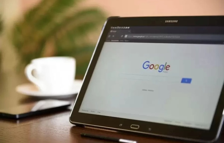 Старший инженер Google выпал из окна штаб-квартиры и разбился