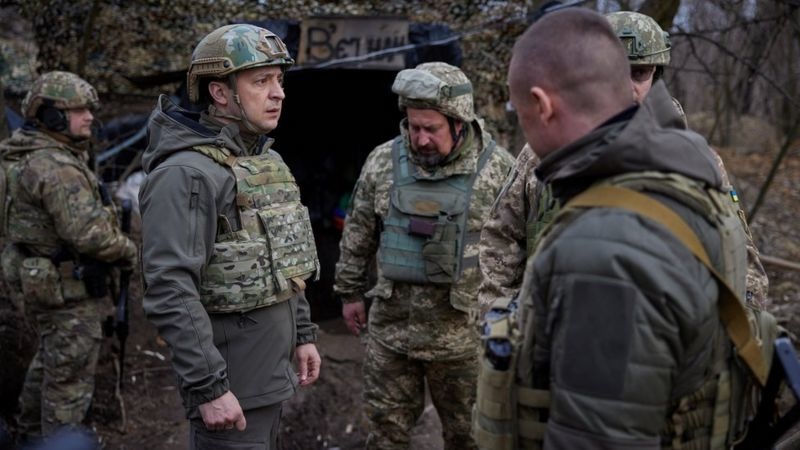 Ukraina prezidenti jang maydoniga otlandi, Kreml rasmiylari asabiylashmoqda...