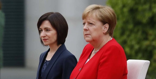 Меркель снова стало плохо во время официальной встречи