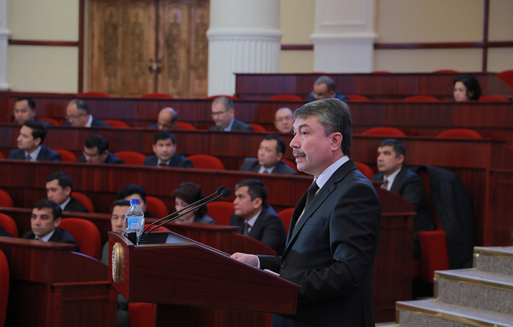 AKT vaziri «Hukumat soati»da deputatlar savollariga javob berdi