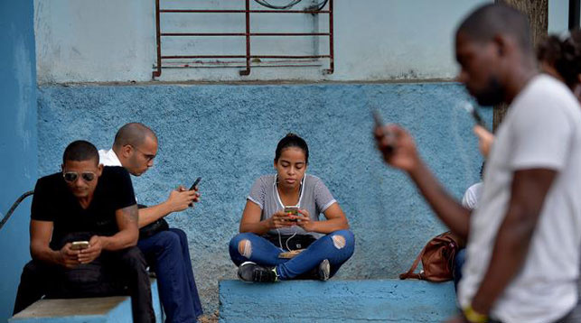 Куба открыла доступ к мобильному 3G интернету