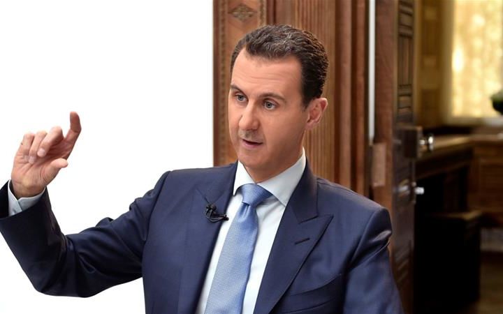 Франция Башар Асадга берган орденини қайтариб олмоқчи