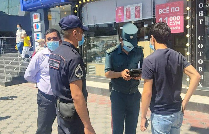 В Ташкенте за 10 дней более 4 тыс. человек были оштрафованы за неношение маски в общественных местах