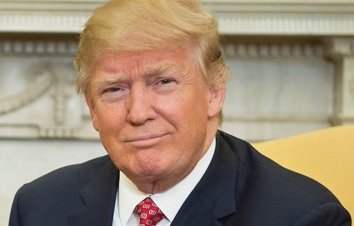 Трамп: АҚШ коронавируснинг энг юқори чўққисидан ўтди