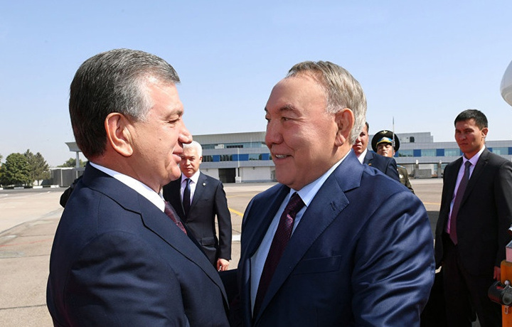 Нурсултон Назарбоев Шавкат Мирзиёевга қўнғироқ қилиб, таъзия билдирди