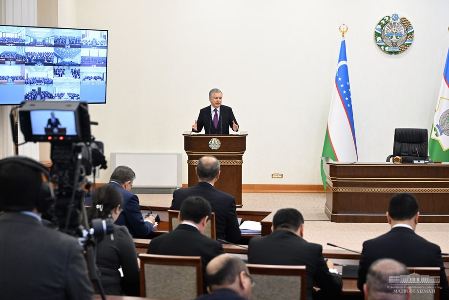 Президент поручил Премьер-министру проверить пригодность 18 хакимов на занимаемых должностях
