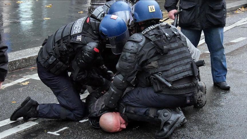 Во Франции протестуют против полицейского насилия