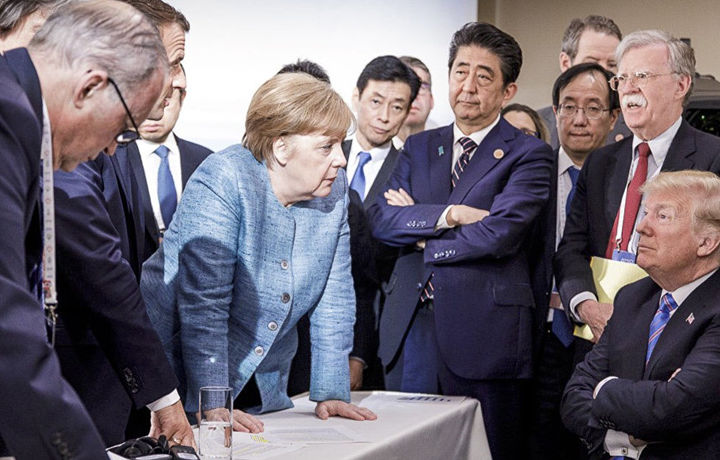 Трамп прокомментировал фото с саммита G7, взорвавшее Сеть