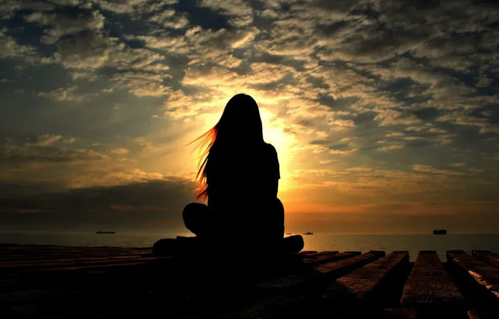 Интернетдан бошланган хиёнат ёхуд тириклар орасида «ўлган» аёл қисмати