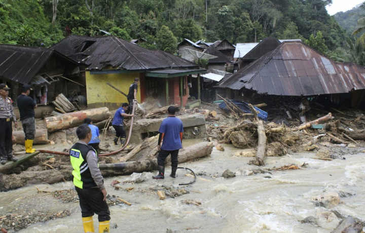 Indoneziyada 20 kishi tabiiy ofat qurboniga aylandi