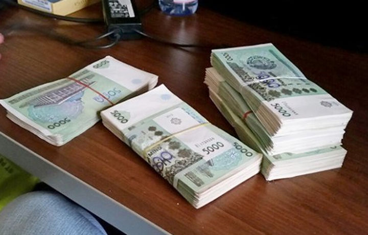Яна пахта айбдор! Жиззахлик талабаларга нега стипендия берилмаяпти?