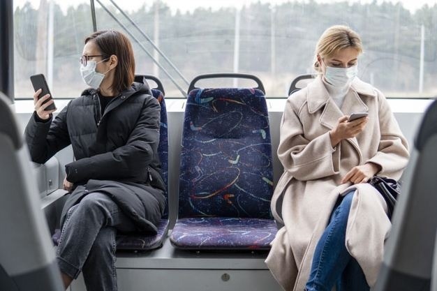 Федеральный суд в США отменил ношение масок в общественном транспорте