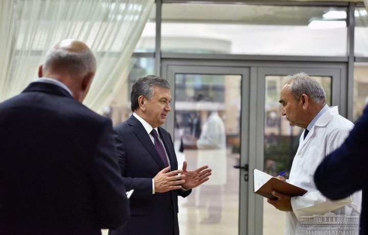 Shavkat Mirziyoyev ruhiy kasalliklar shifoxonasini borib ko‘rdi