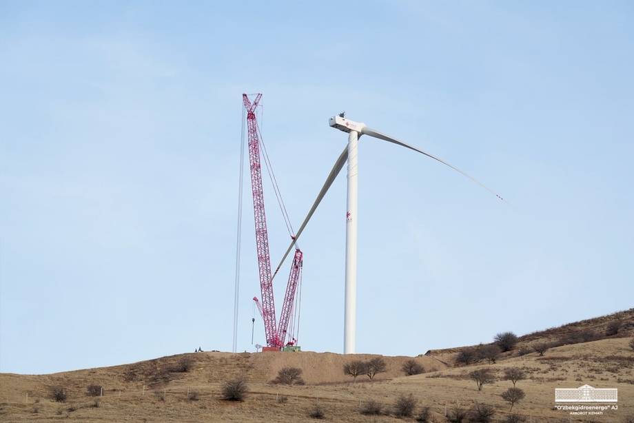 Бўстонлиқда 20 минг хонадонни электр билан таъминлайдиган ШЭС қуриляпти