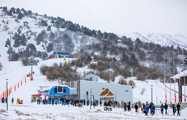 Амирсой ва Чимёнга бориш осонлашади: 20 та микроавтобус йўналишга чиқарилди