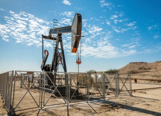 Нефть подорожала на фоне ослабления доллара