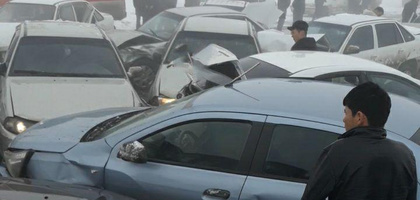 «Samarqand – Qarshi» yo‘lida o‘nlab avtomobil to‘qnashdi (foto)