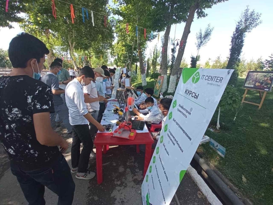 Zominda «Besh muhim tashabbus» doirasida yoshlar forumi tashkil etildi