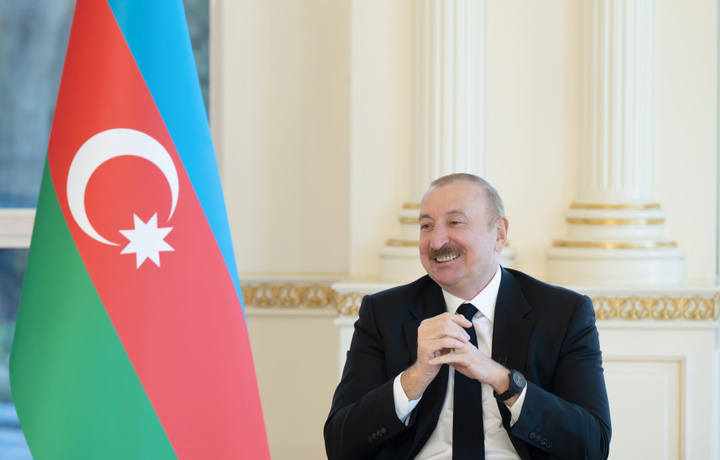 Илҳом Алиев Озарбайжонни “жонли кўприк” деб атади