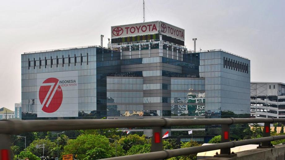 Миллионы клиентов Toyota стали жертвами хакеров