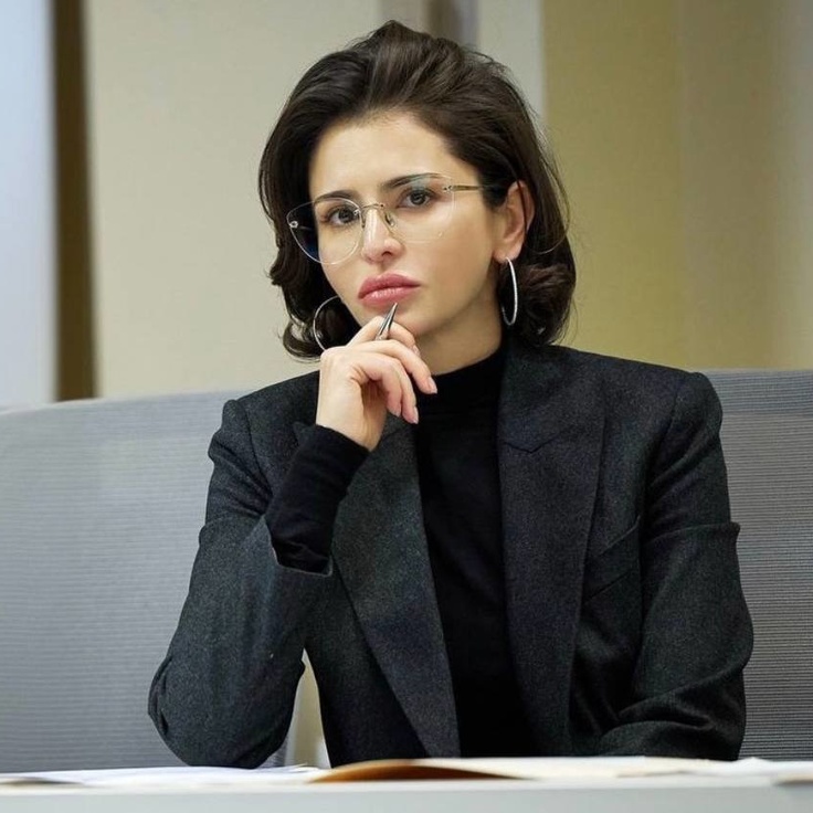 Katta tentacles bilan HAYVONLAR bilan multfilm jinsiy aloqa Yalangoch Olga Polyakovaning porno fotosuratlari