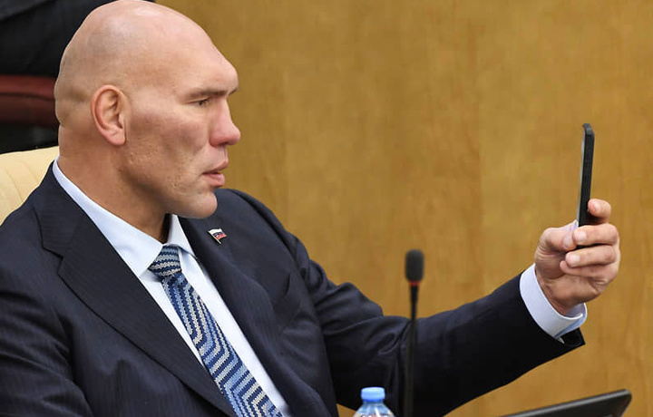 Тажовузкор  «риторика» тўхтамаяпти. Энди Валуев «акиллаб» чиқди