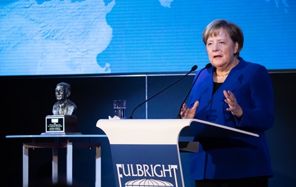 Angela Merkel Fulbrayt mukofotiga sazovor bo‘ldi