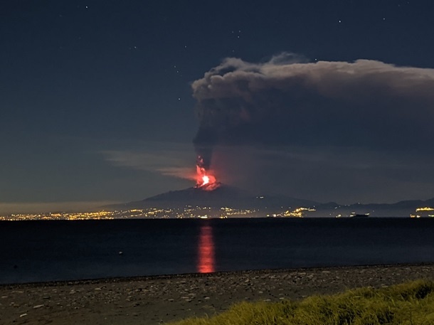 Sitsiliyada Etna vulqoni uyg‘ondi