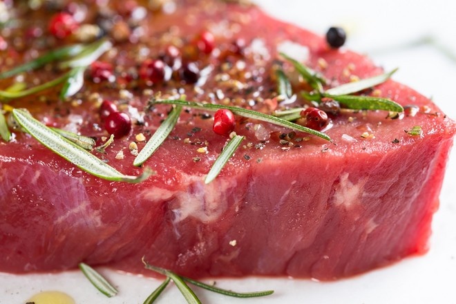 Диетолог перечислила полезные для женщин продукты