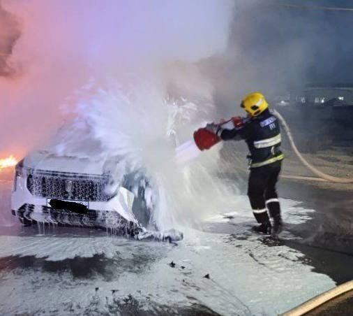 В Янгихаётском районе загорелся электромобиль